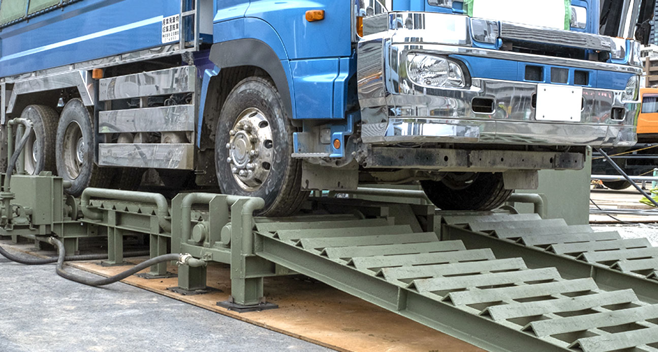 Bau-DRYシリーズ 水併用遠心脱泥式タイヤ泥落とし装置(前後輪同時水併用型)乾式ＢＤ-Ⅲ型